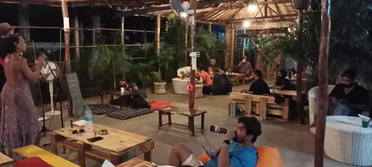 Red Monkeys Hostel Arambol Dış mekan fotoğraf